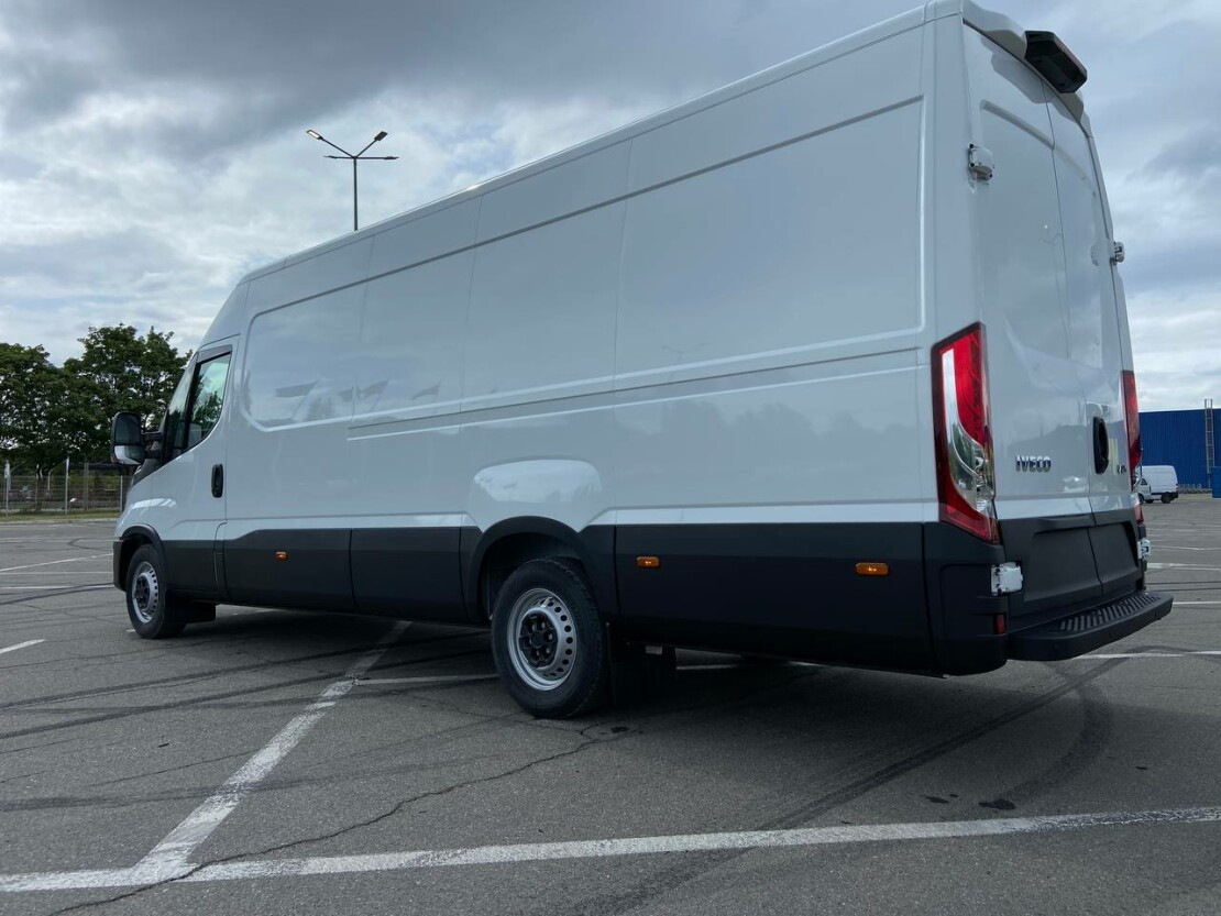 IVECO DAILY 35S18H Фото #3