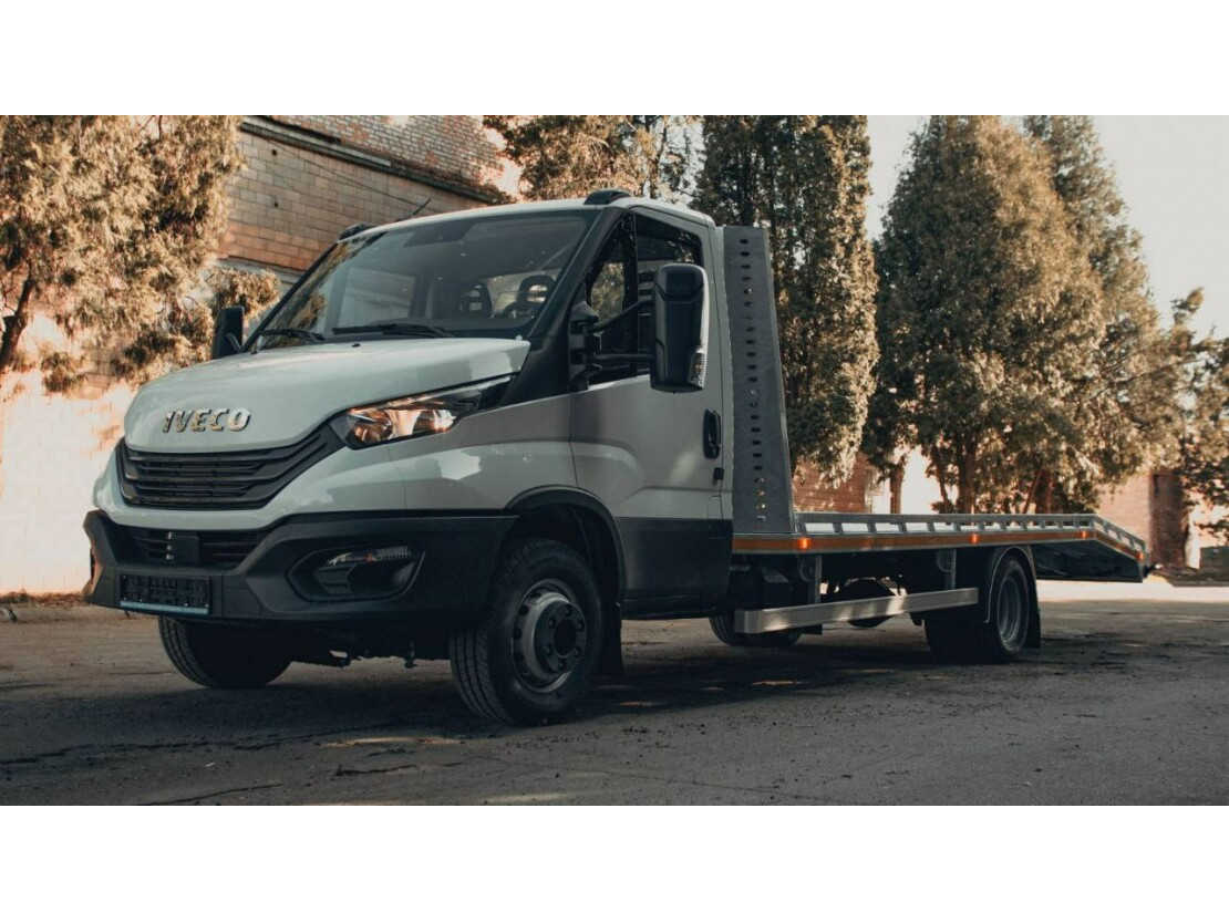 Евакуаторна платформа на базі шасі Iveco Daily 70C16